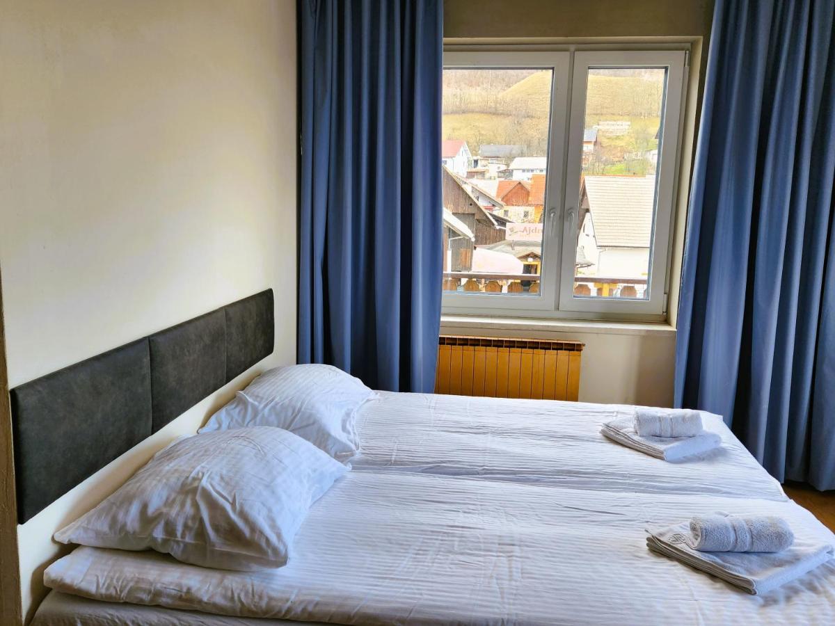 Pension Knafel Zirovnica Exterior foto